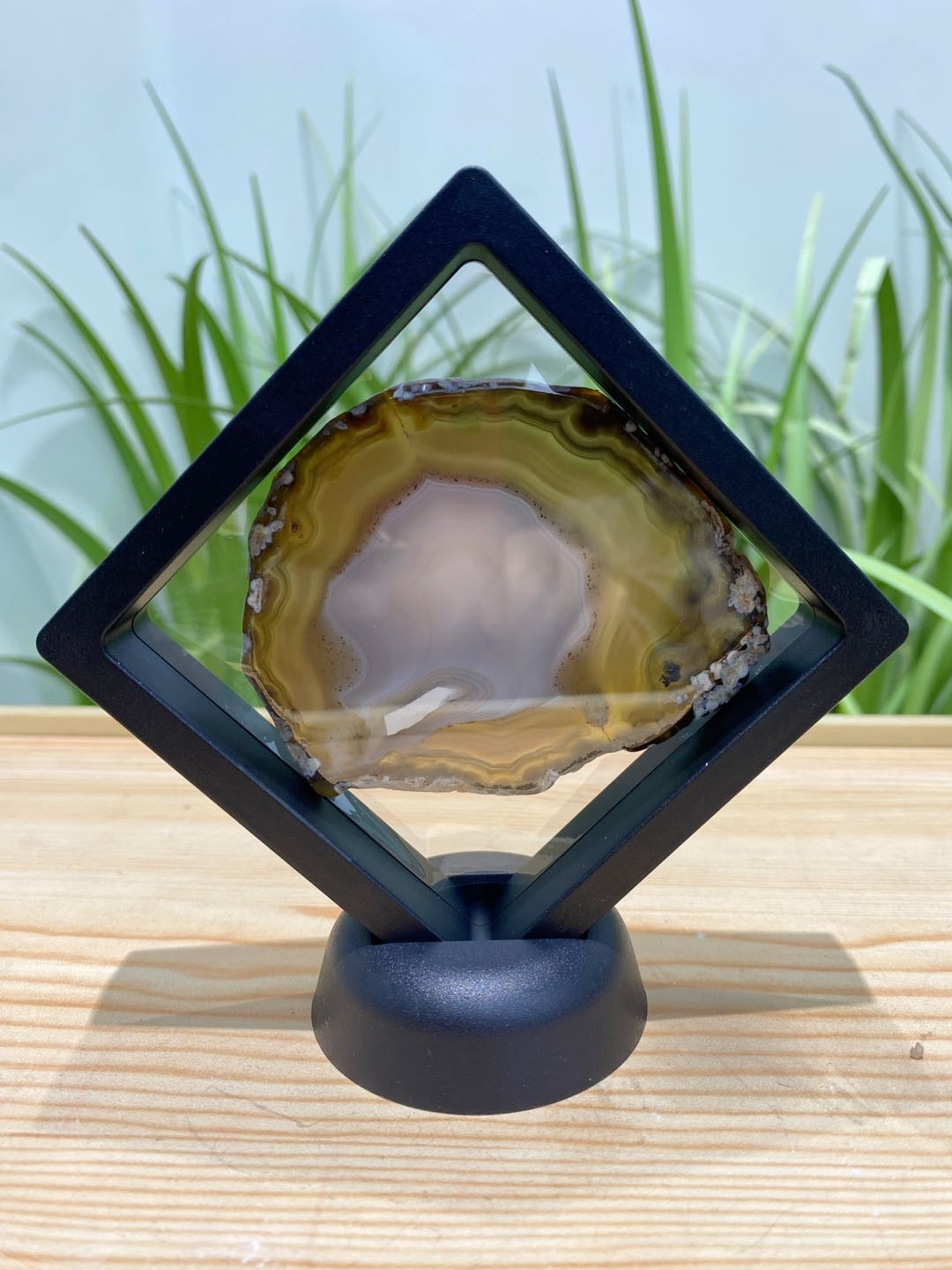 A set of Crystal Display Holder( display box&base)