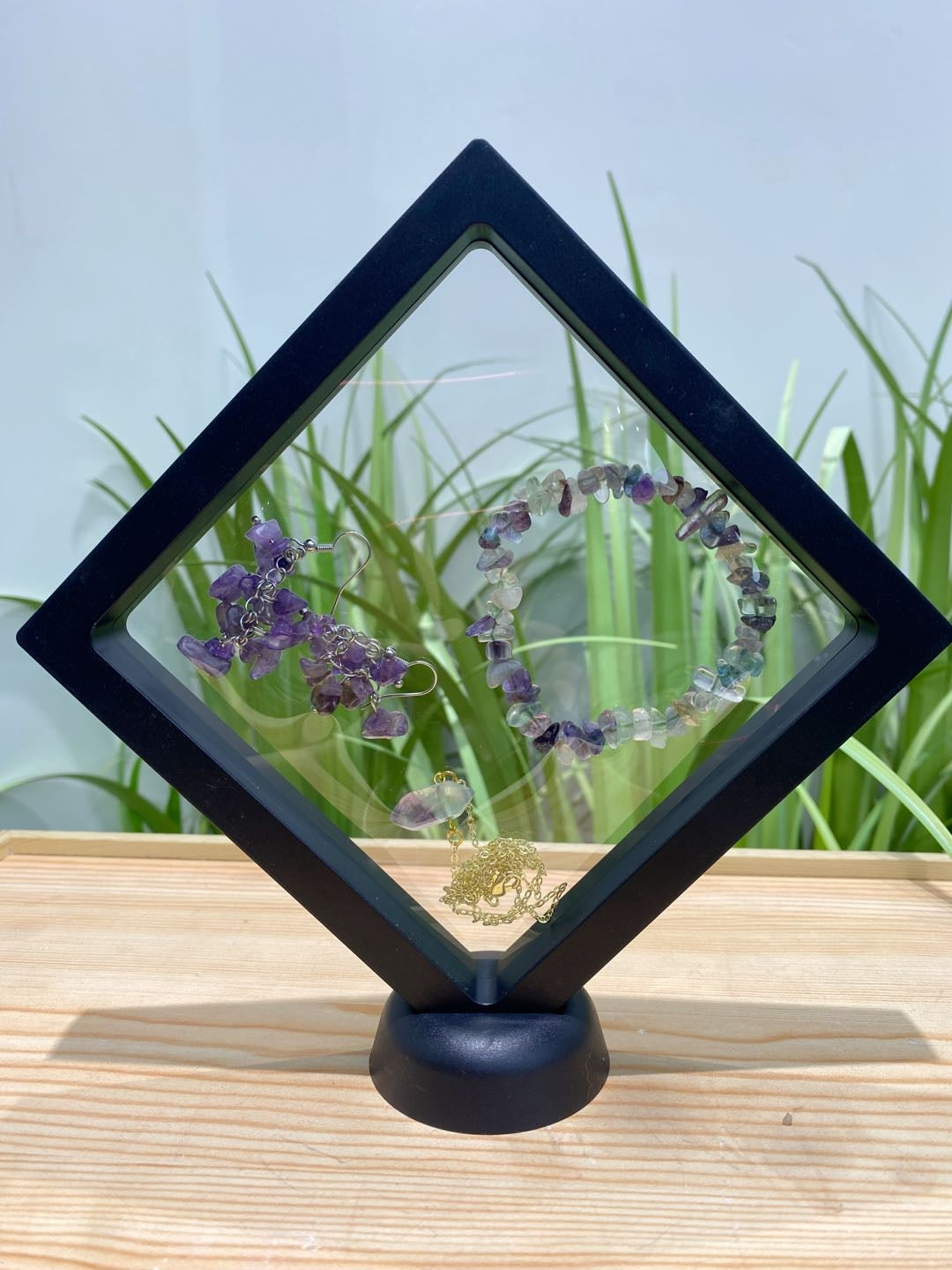 A set of Crystal Display Holder( display box&base)